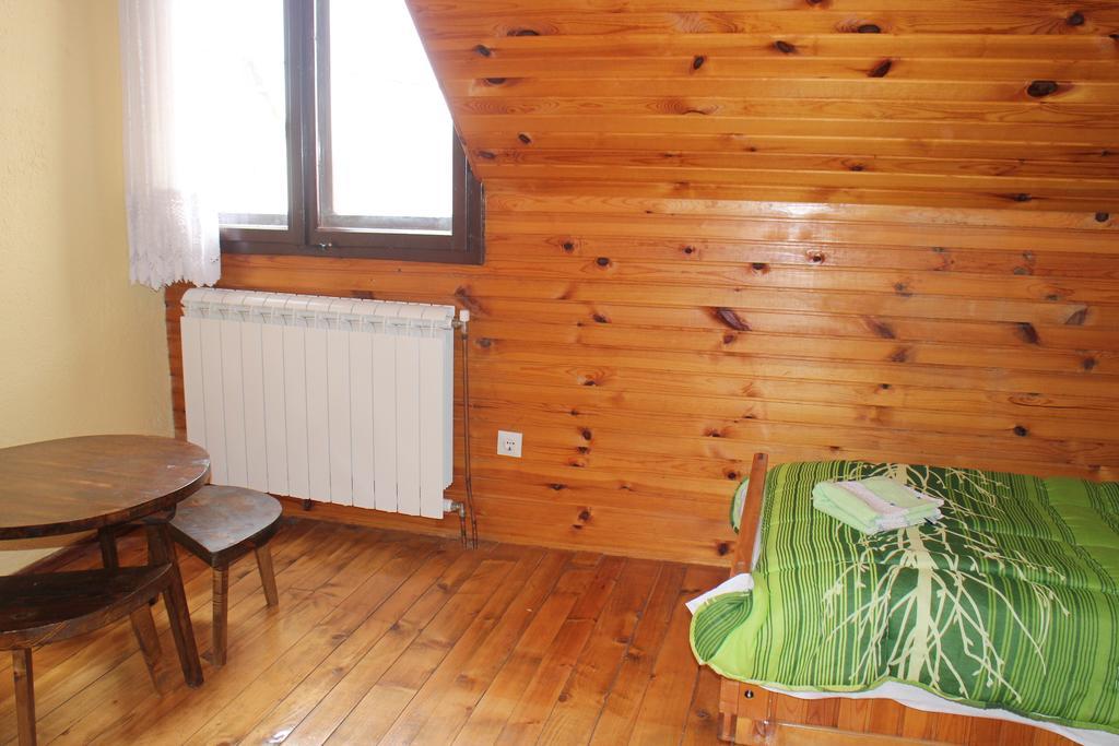 Hostel Hikers Den Žabljak Kamer foto
